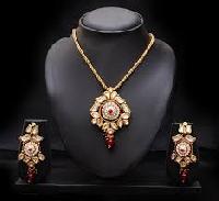 Kundan Pendant Set