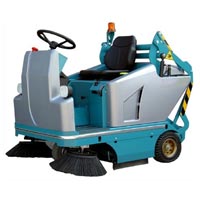 (109 E) Ride-On Floor Sweeper