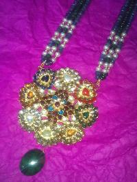 Kundan Polki, Navrattan Pendant