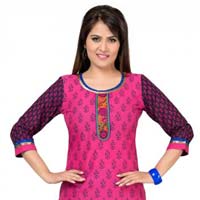 Meticulously Motley Long Cotton Tunic for Women with Printed Design