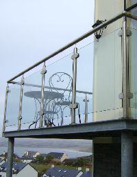 balcony guardrail