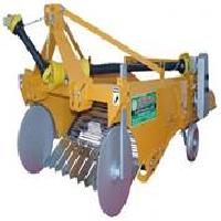 Double Row Potato Harvester Machine