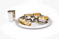 Deluxe Dinner Thali Set (6 pcs)