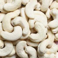 raw cashew nuts