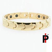 Women's Xo Gold Bracelet