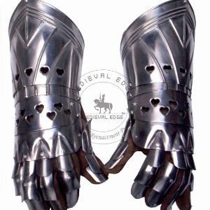 ARMOUR-ACCESSORIES Knight Gauntlet Deluxe