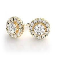 Diamond studs earrings