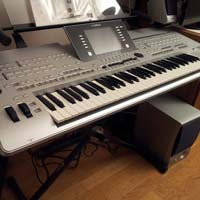 Tyros 4 Musical keyboards