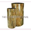 Round shape natural finish wooden vase