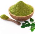 Green moringa leaf powder
