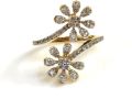 Flower Engagement Ring with VS Quality of Diamonds